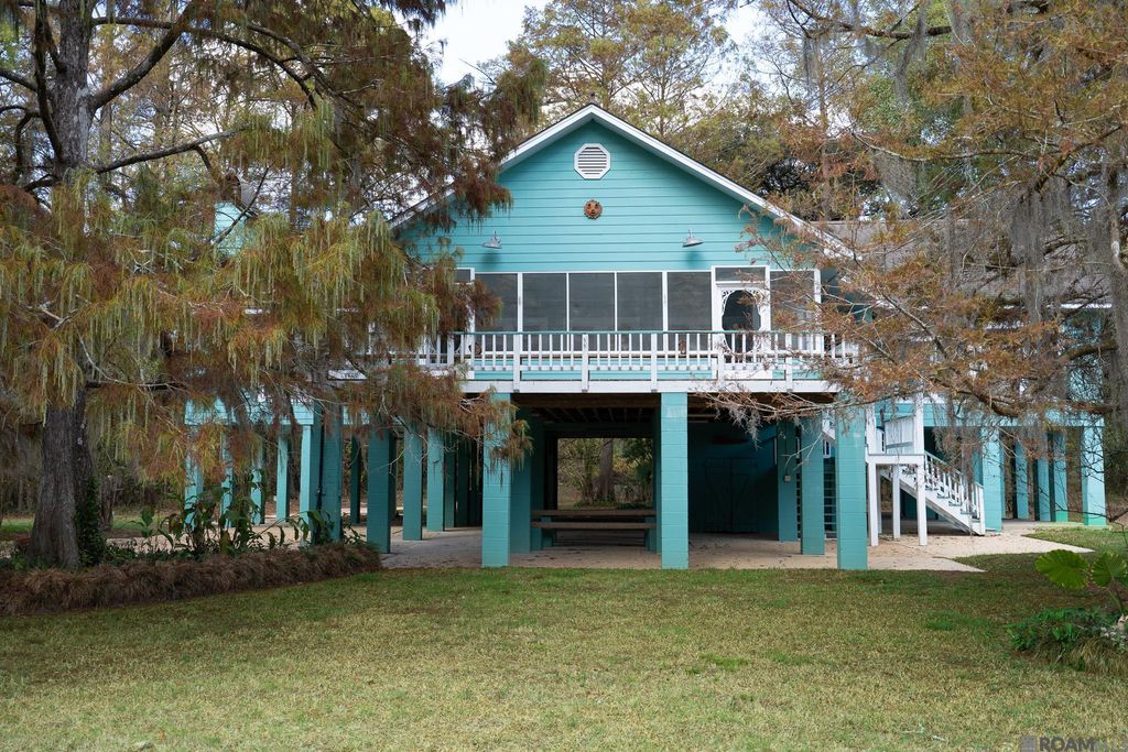 14600 Louise St, Port Vincent, LA 70726
