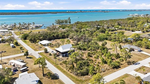 3000 BOURBON STREET, Englewood, FL 34224