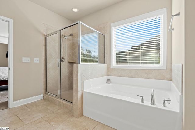 112 Ivy Woods Court, Fountain Inn, SC 29644