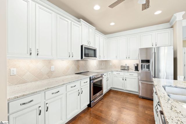 112 Ivy Woods Court, Fountain Inn, SC 29644