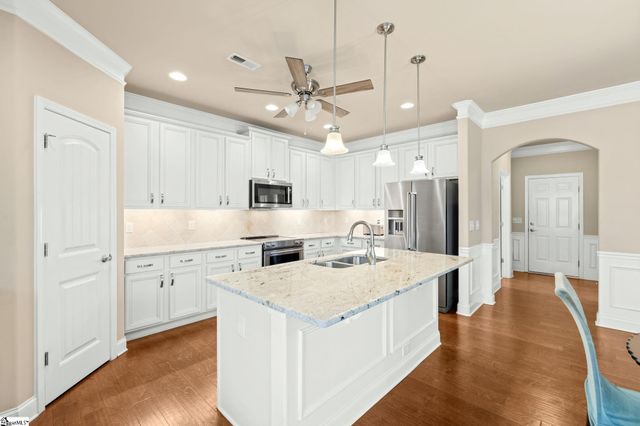 112 Ivy Woods Court, Fountain Inn, SC 29644