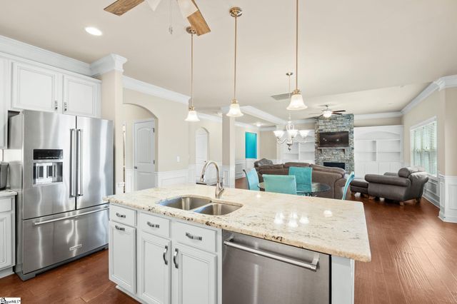 112 Ivy Woods Court, Fountain Inn, SC 29644