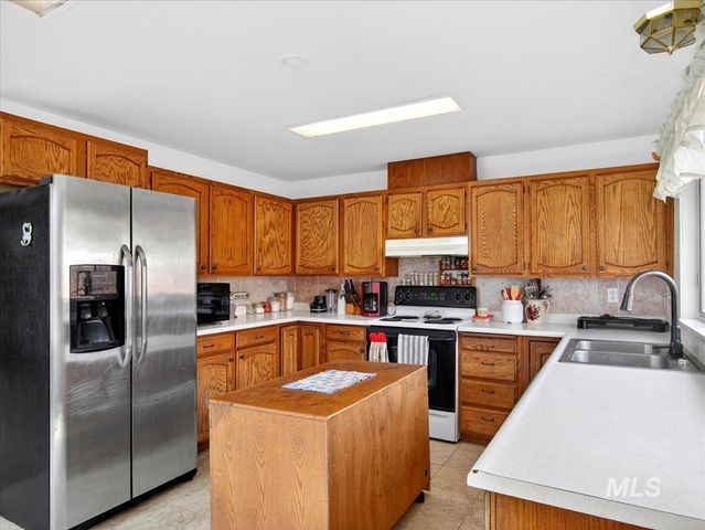 1405 N La Cresta Ave, Caldwell, ID 83605