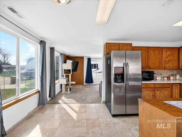 1405 N La Cresta Ave, Caldwell, ID 83605