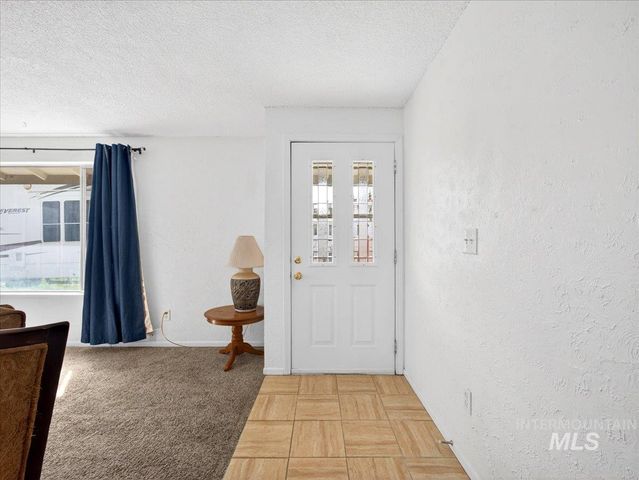 1405 N La Cresta Ave, Caldwell, ID 83605