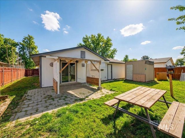 1405 N La Cresta Ave, Caldwell, ID 83605