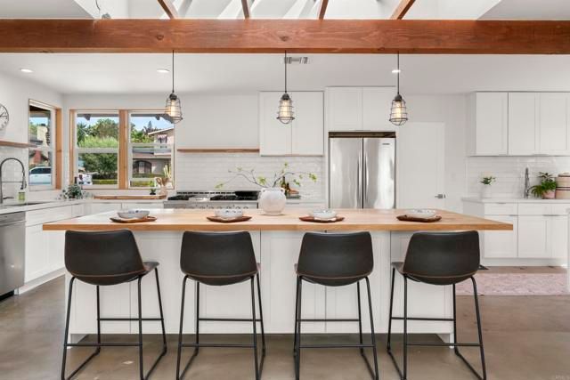 3235 Donna Drive, Carlsbad, CA 92008