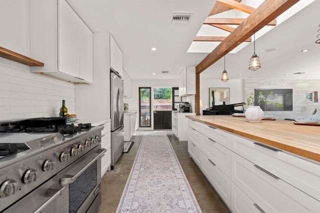 3235 Donna Drive, Carlsbad, CA 92008