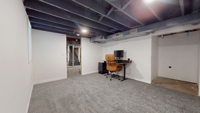 712 5th St NE, Minot, ND 58703