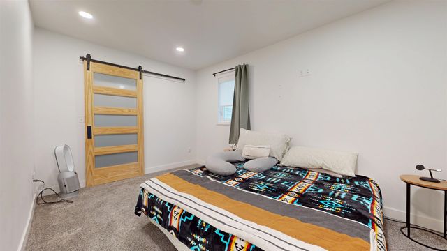 712 5th St NE, Minot, ND 58703