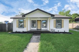 1716 Maryland Street A, Baytown, TX 77520