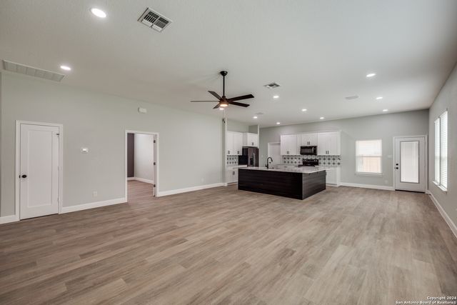 24110 MOUNTAIN CLOUD, San Antonio, TX 78258
