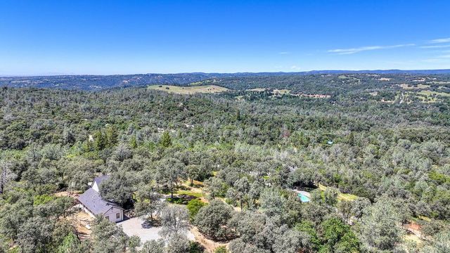 3154 Twin K Rd, Pilot Hill, CA 95664