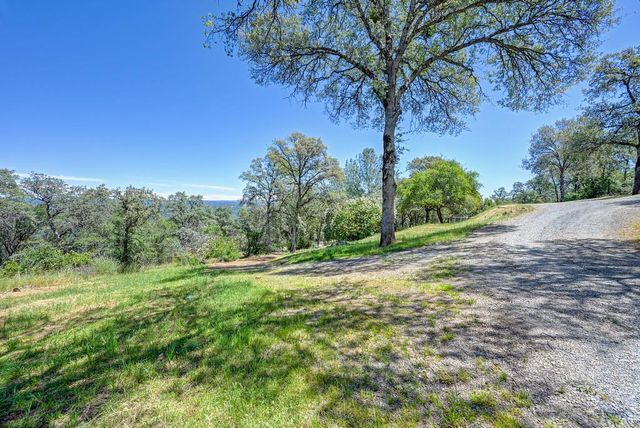 3154 Twin K Rd, Pilot Hill, CA 95664