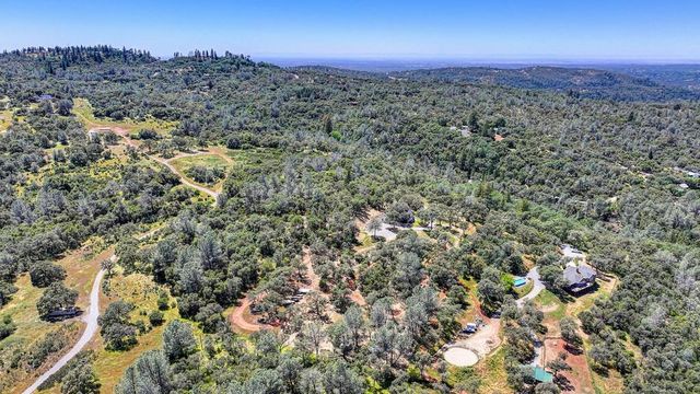 3154 Twin K Rd, Pilot Hill, CA 95664