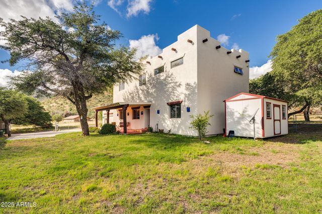 4339 E Wickersham Road, Hereford, AZ 85615