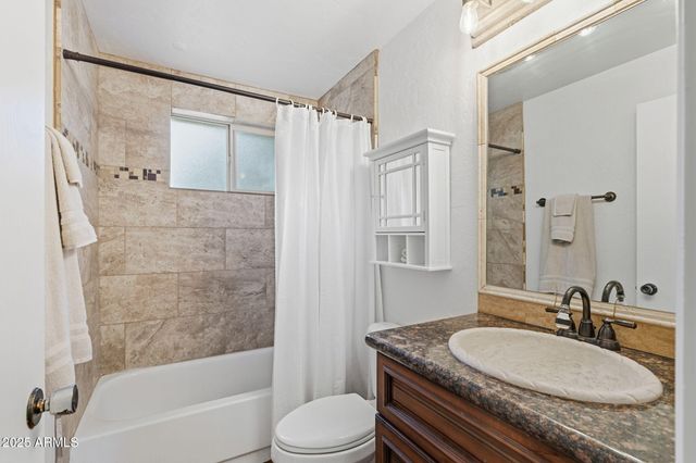 4339 E Wickersham Road, Hereford, AZ 85615