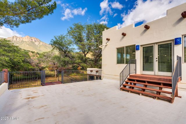 4339 E Wickersham Road, Hereford, AZ 85615