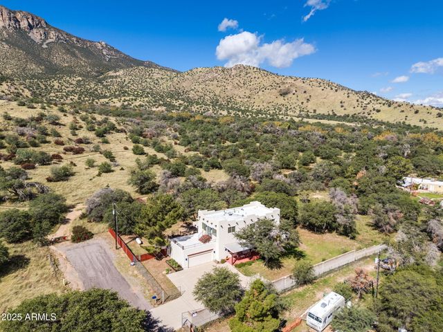 4339 E Wickersham Road, Hereford, AZ 85615