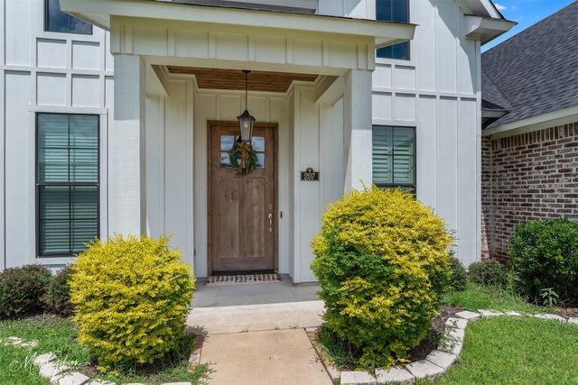 207 Jamestowne Boulevard, Benton, LA 71006