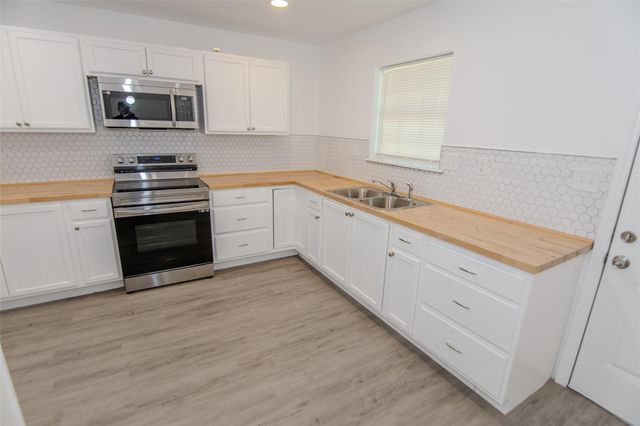9210 Saint Lo Road, Houston, TX 77033