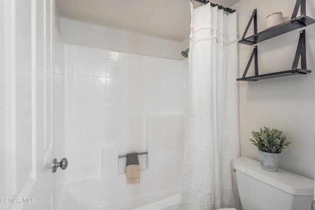 1231 Lost Point Lane, Oxnard, CA 93030