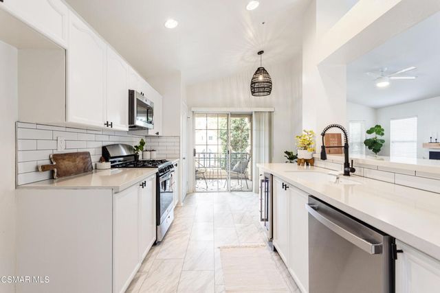 1231 Lost Point Lane, Oxnard, CA 93030