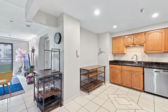 382 Ocean Ave 308, Revere, MA 02151