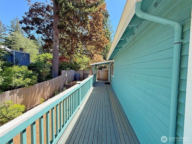 12901 Avante Drive, Silverdale, WA 98383