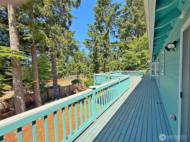 12901 Avante Drive, Silverdale, WA 98383