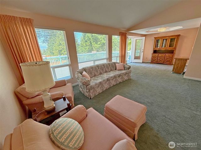 12901 Avante Drive, Silverdale, WA 98383