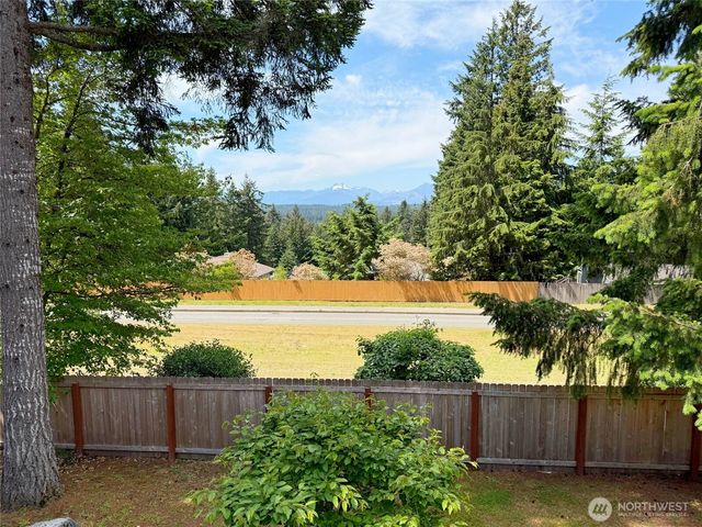 12901 Avante Drive, Silverdale, WA 98383
