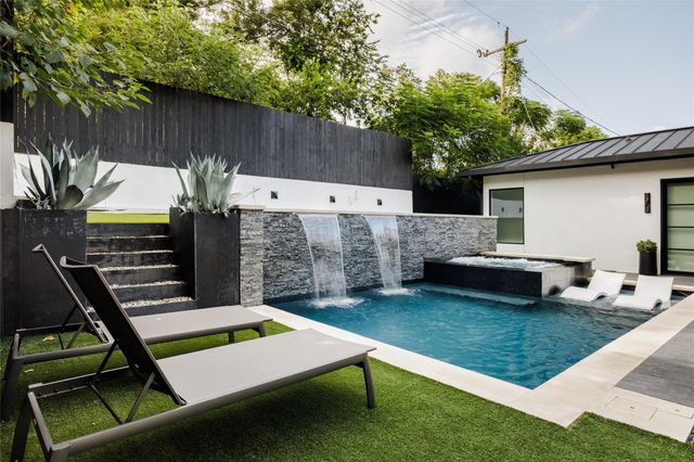 3007 Garden Villa LN, Austin, TX 78704