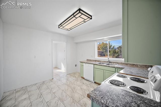 422 Hackberry Drive, Colorado Springs, CO 80911