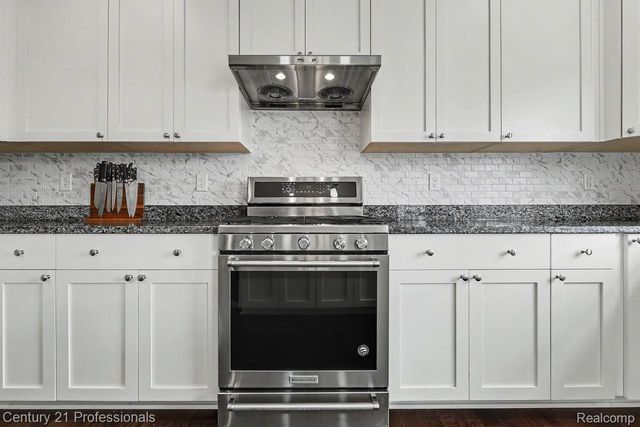 49455 Messara Drive, Macomb Township, MI 48042