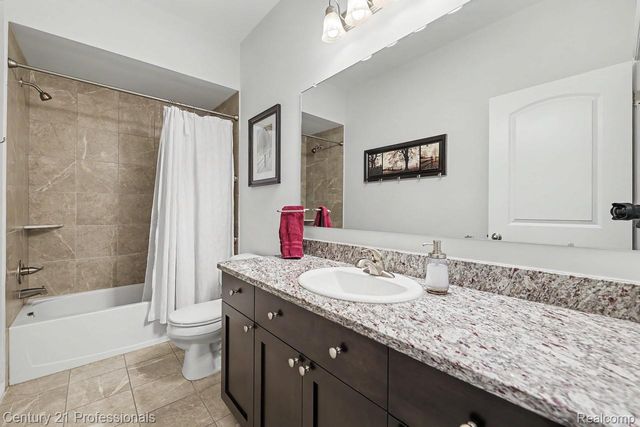 49455 Messara Drive, Macomb Township, MI 48042