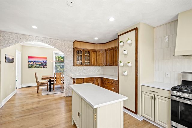 22 Beach Ave, Swampscott, MA 01907