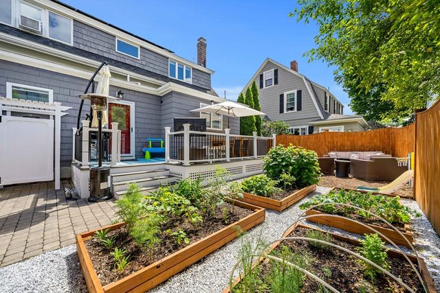 22 Beach Ave, Swampscott, MA 01907