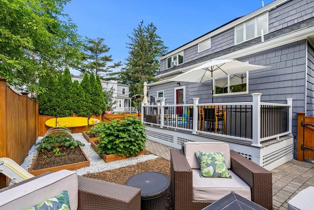 22 Beach Ave, Swampscott, MA 01907