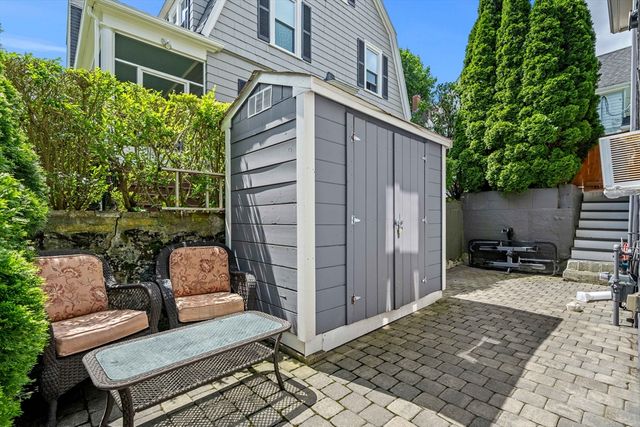 22 Beach Ave, Swampscott, MA 01907