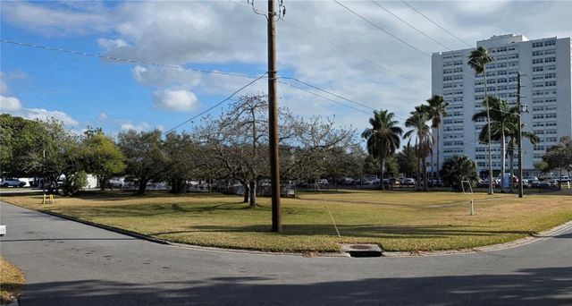 6740 PARK STREET S, South Pasadena, FL 33707