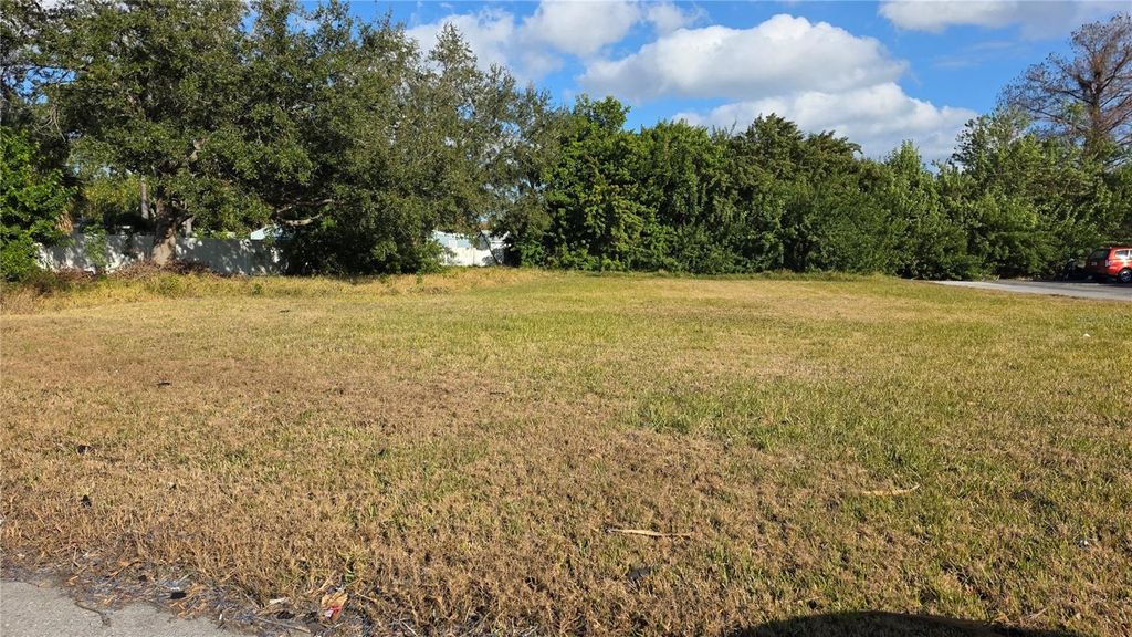 Image 2 of property listing at 6740 PARK STREET S, South Pasadena, FL 33707