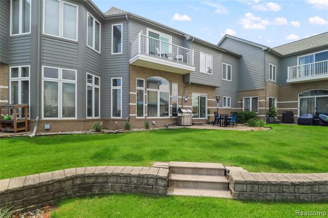 31 Kreger Drive, Wyandotte, MI 48192