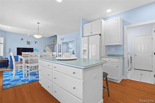 31 Kreger Drive, Wyandotte, MI 48192