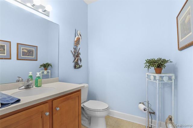 31 Kreger Drive, Wyandotte, MI 48192
