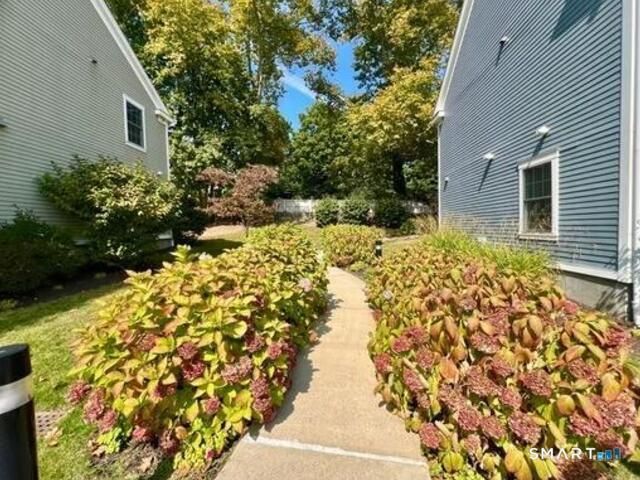 46 Stoneridge Circle 46, Stamford, CT 06902