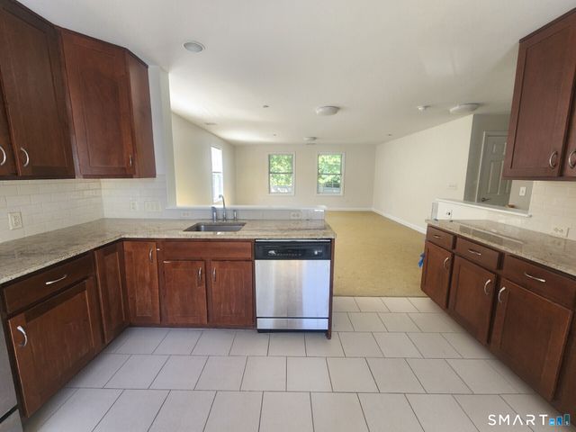 46 Stoneridge Circle 46, Stamford, CT 06902