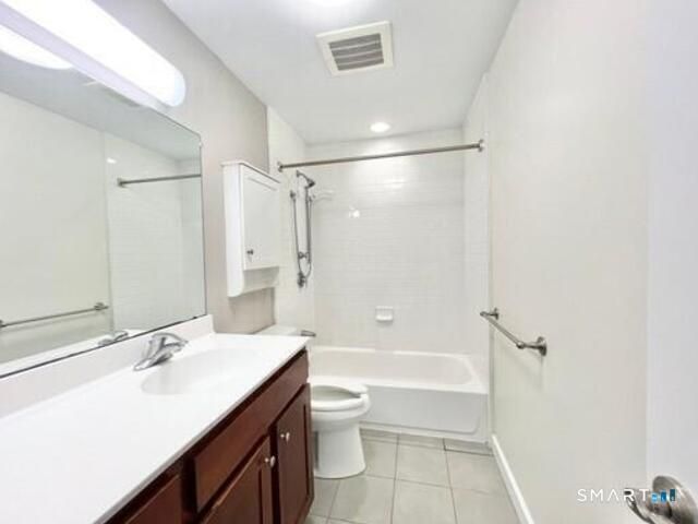 46 Stoneridge Circle 46, Stamford, CT 06902