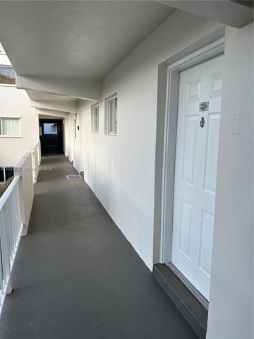 7701 SW 88th St B224, Miami, FL 33156