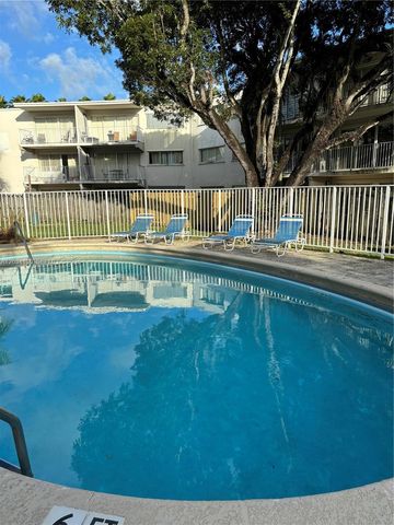 7701 SW 88th St B224, Miami, FL 33156